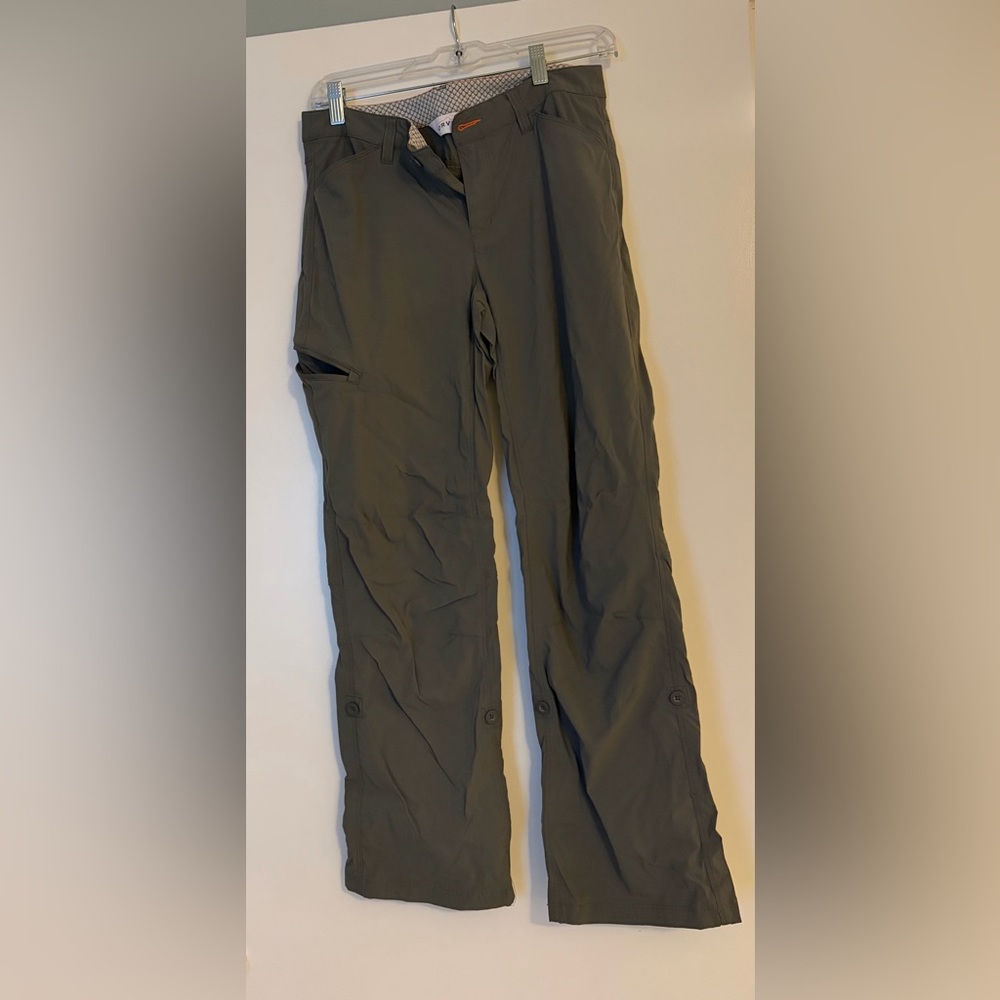 Orvis women’s Dark Green/grey Cargo Pants - size 6